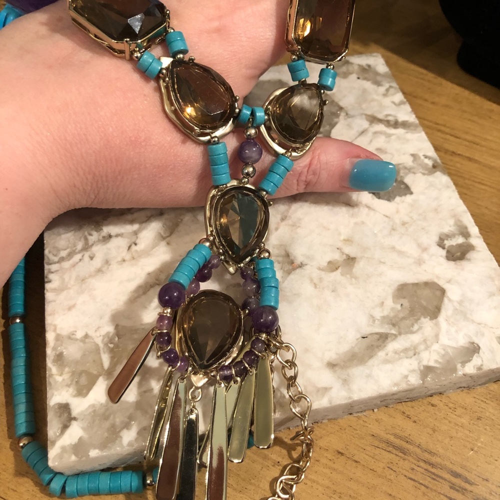 statement necklace - Picture 4 of 8